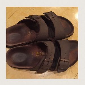 Tan Birkenstock’s: two strap